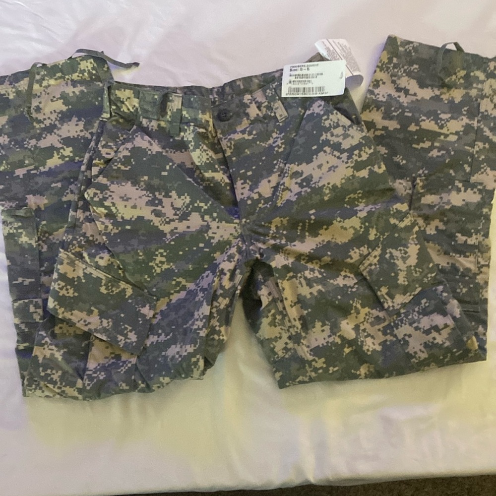 INSECT SHIELD ARMY AUTHENTIC combat trousers. Size small-short. Hunting outdoors